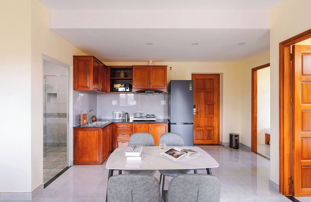 CandlePine Suites