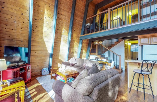 Canterbury Kings Beach Treehouse