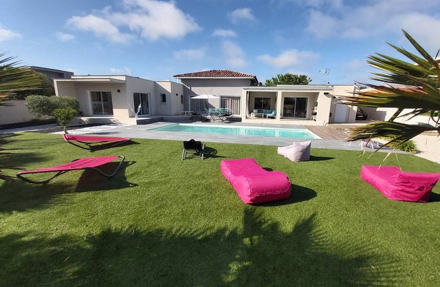 Cap d'Agde Contemporary villa 300m from the beach/5 min from all activities