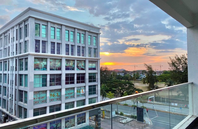 Capital O 90986 The Loft Residences