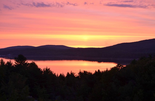 Captains Quarters-Modern ocean view home near Acadia & Bar Harbor.