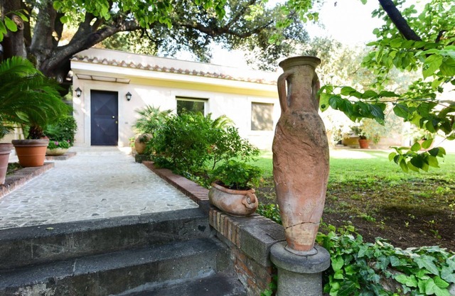 Caracalla Luxury Property with Private Parking