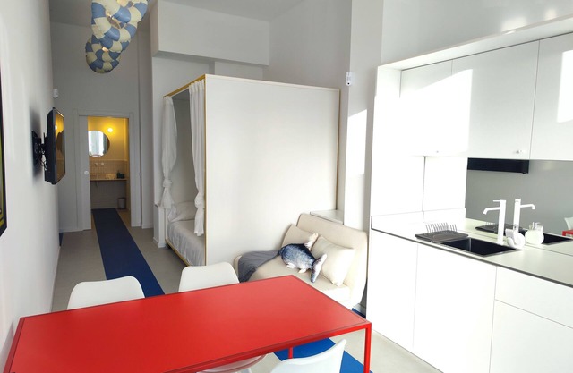 CariSan1 - 6 min to beach, modern, bright