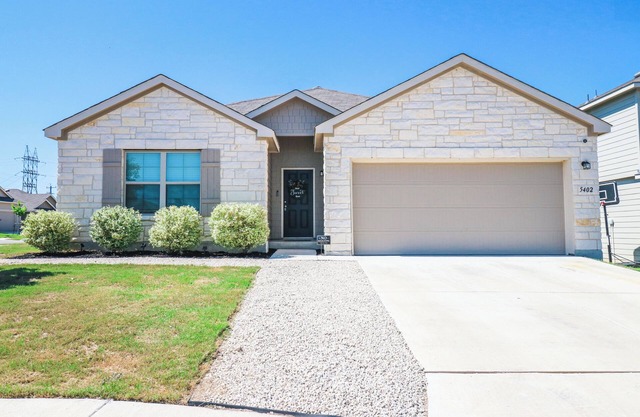 Casa Azul: Near Lackland, Seaworld, Downtown Area