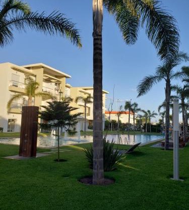 CASA BAY BEACH RETREAT