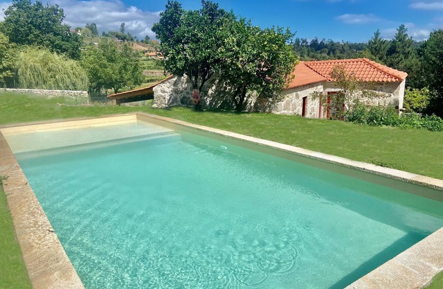 Casa da Adega -AC e Piscina em Localidade Rural - Paredes de Coura