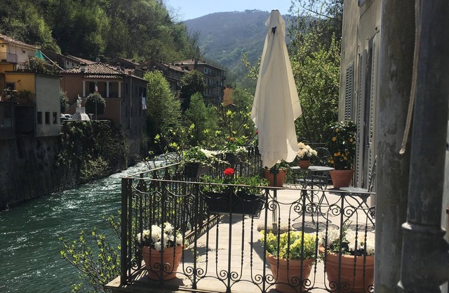Casa Ella, Balcony view at Ponte a Serraglio