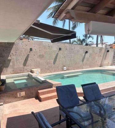 Casa en el canal barra de navidad con 5 recamaras