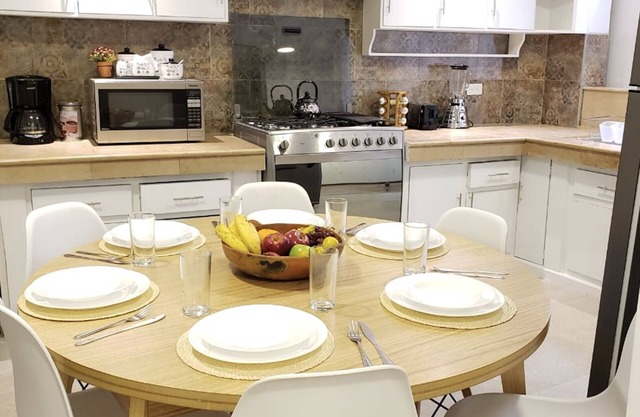 Casa Isabel. Cozy 6 bedrooms apartment. Cuenca's Historical District.