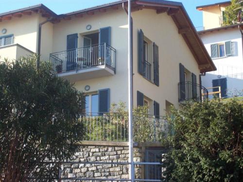 Casa Katty Zweizimmerwohnung Mit Balkon Mit Seeblick