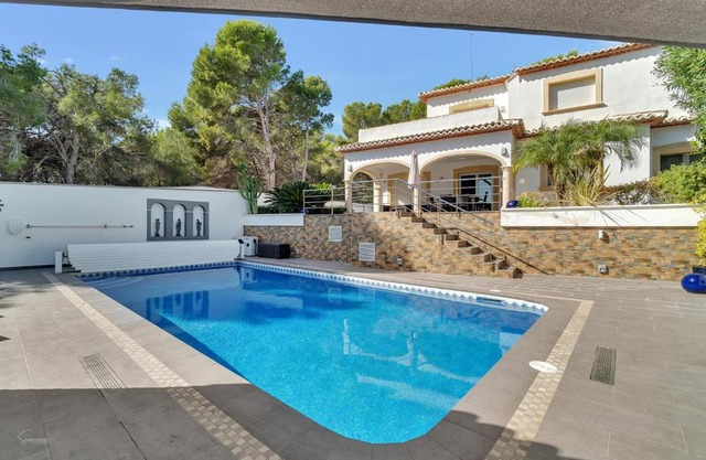 Casa La Pinada by Aldertons