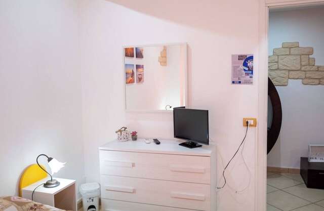 Casa Linda in Rozzano 3 rooms with 3 private bathrooms near Humanitas