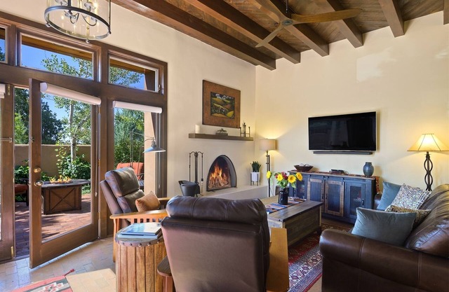 Casa Mariani - Stylish and Serene, Community Pool