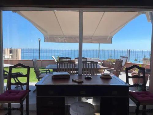 Casa Mutti - Seaview Penthouse with Big Terrace