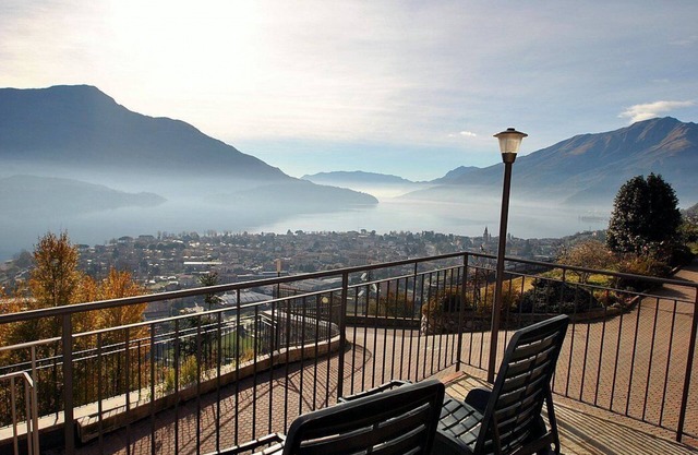 Casa Osmanto I: A cozy and welcoming apartment situated at a short distance from the shores of Lake Como, with Free WI-FI.