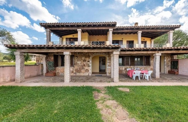 Casa Pompia 5 - Two Bedroom Apartment, Sleeps 4