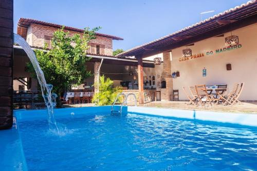 Casa Praia do Madeiro com Piscina e Churrasqueira