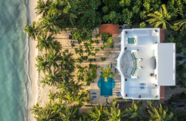 Casa Priakos – 5BR Beachfront Villa with Pool & Ocean View Suites Near Tulum