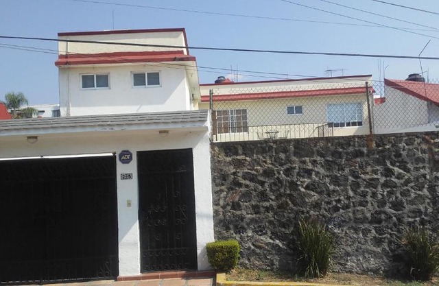 Casa privada completa , para 8 personas para descanso y o trabajo tambien por habitacion con baño privado para 2 o 4 personas compartiendo areas comunes