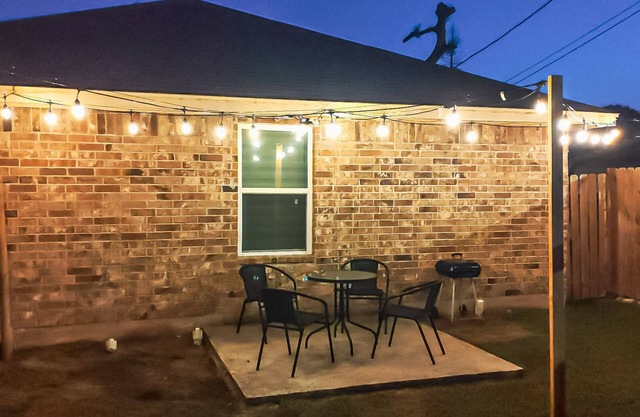 Casa Roble. Downtown Brownsville