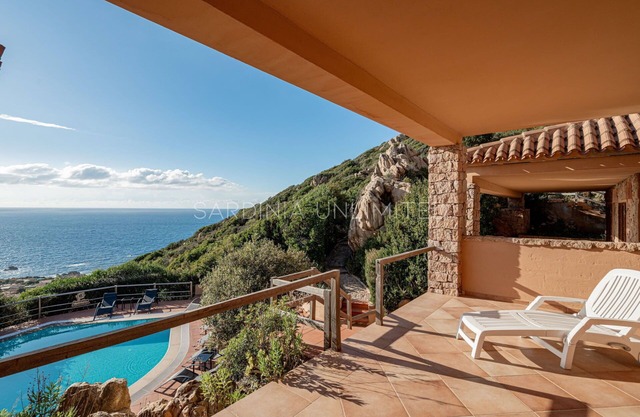 Casa Rosa Bianca: House with wonderful seaview, shared pool, two terraces and barbeque
