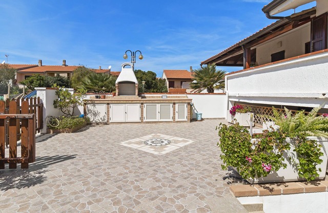 Casa S'Architteddu - Three Bedroom Apartment, Sleeps 5