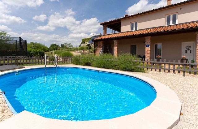 Casa Sara and Sascha near Oprtalj