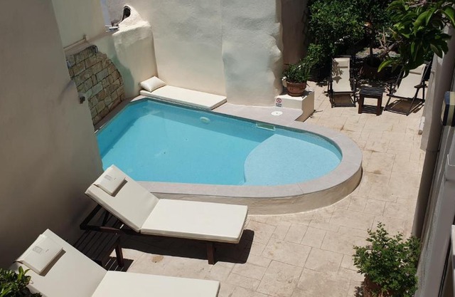 Casa Sofia Apt#1, By Hellocrete