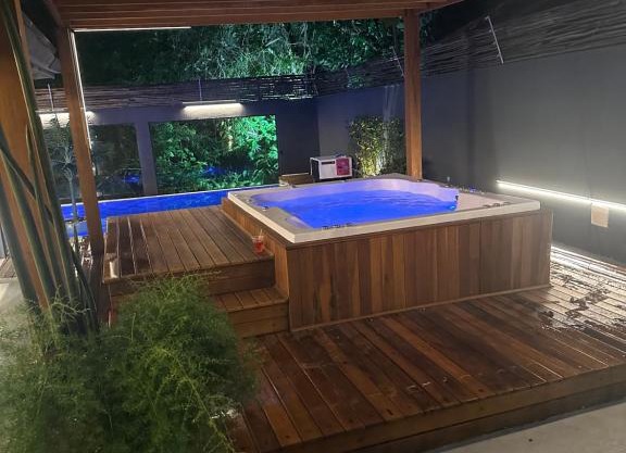 Casa térrea com acessibilidade em Juquehy com piscina climatizada e hidromassagem
