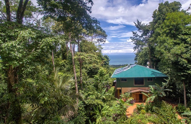 Casa Uvita: Rainforest & Ocean View Eco-Home