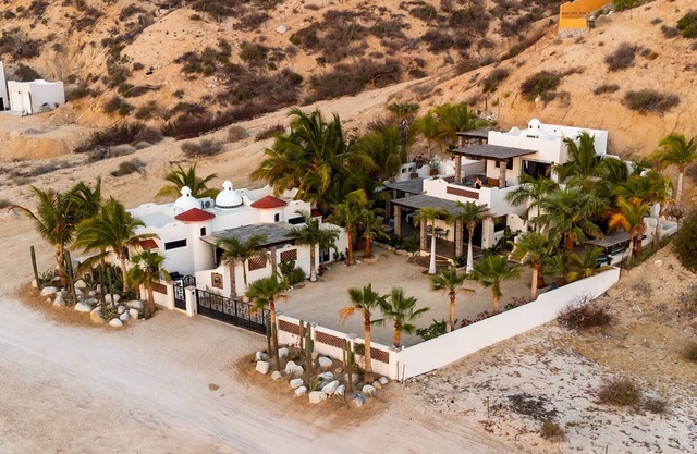 CASACORAZONMX - A Boutique 5BD/5BA Beachfront estate. 945.00USD/n