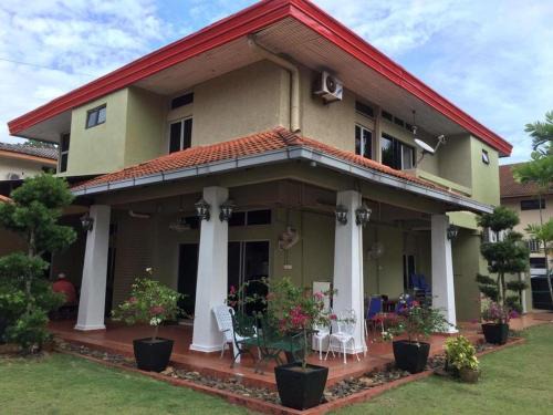 CasaPelindung Guesthouse