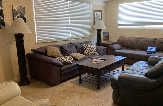 Casita #1 4 BR 1 BA 5.7 Acres, Huge 42' POOL