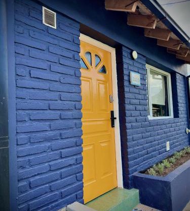 Casita céntrica y cálida en Esquel WiFi fibra, estacionamiento y check in autónomo