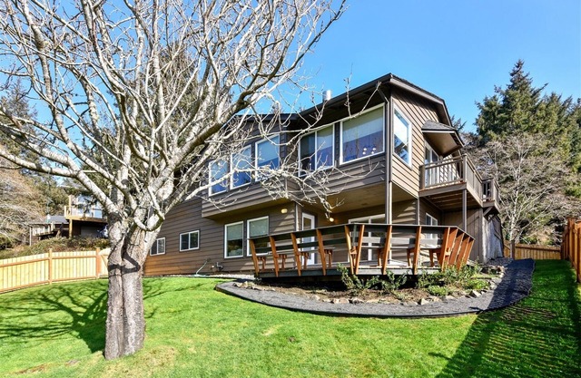 CB Sands - Beachcomber Vacation Homes