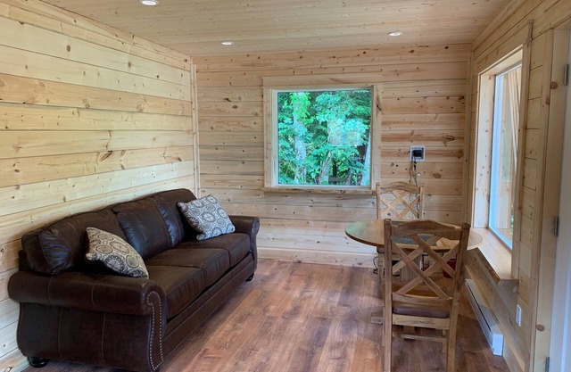 Cedar Cabin - Brand new cabin on large property