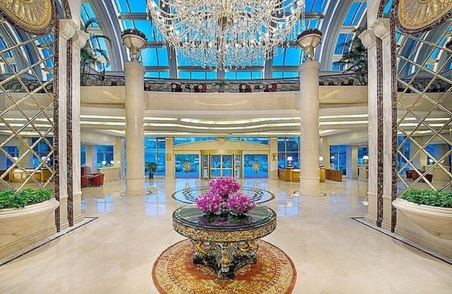 Celebrity International Grand Hotel