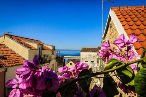 CENTER (THE HEART) OF MAKARSKA