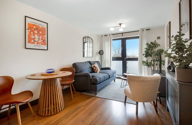 Central 1 BD + Sofa Bed - 2 mins to Centre