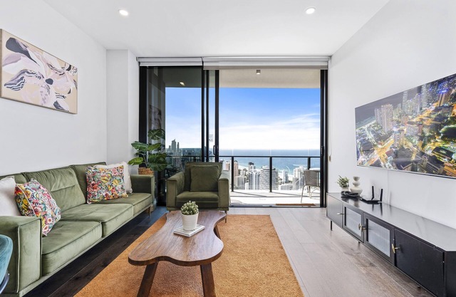 Central 2 Bedroom Apartment in Broadbeach - Q Stay. STAR 14802 - 2N - NB