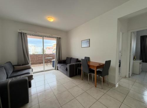 Central 2 Bedroom Apartment Pafia 2