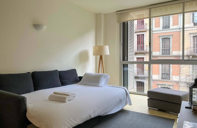 Central Apartment with Shared Rooftop