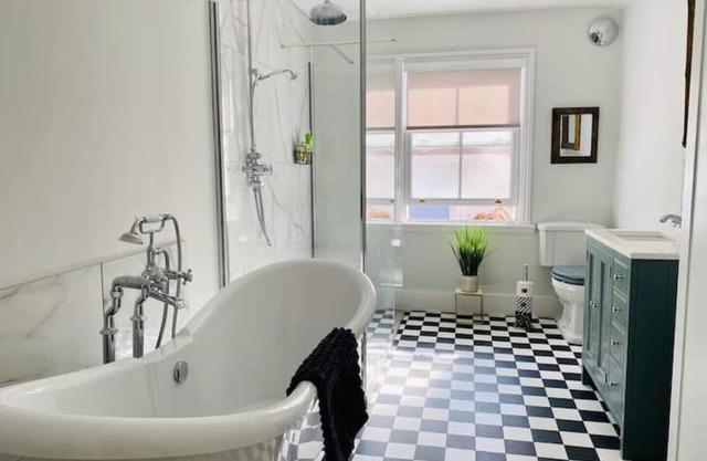 Central Brighton Stunning Townhouse with Parking, Fast Wifi & Garden