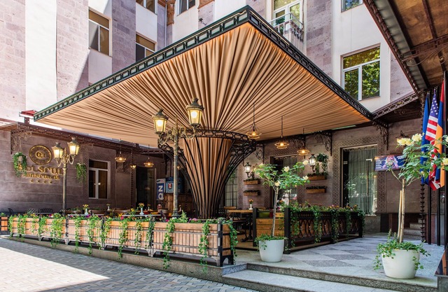 Central Hotel Yerevan