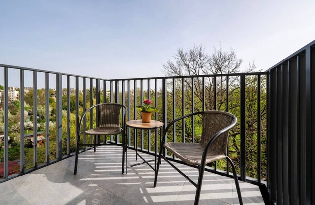 Central Manufaktura Apartment - Parking, Balcony by Rentujemy