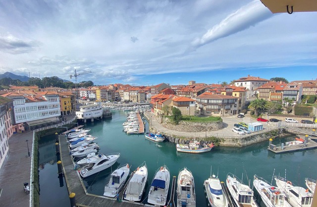 Central, on the harbor, great view