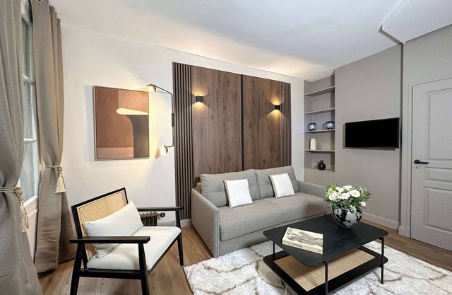 Central Paris Apartment near Museums
