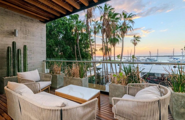 Central | Sea View | Pool & Jacuzzi on Rooftop