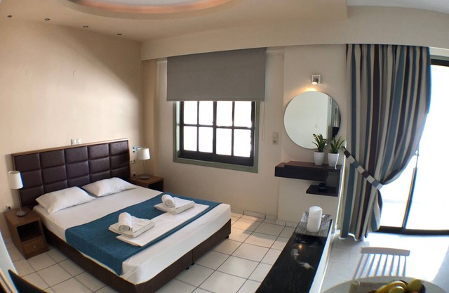 Central studio 2' from the sea!