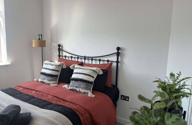 Central Tranquil Deluxe Urban Retreat